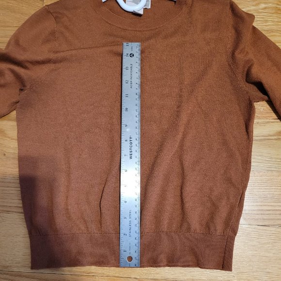 Thin Sweater - Picture 6 of 7